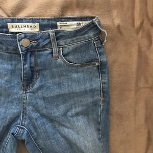 BULLHEAD MIDRISE JEANS