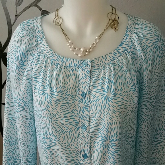 Woman's Blouse - Sz M - Picture 2 of 3
