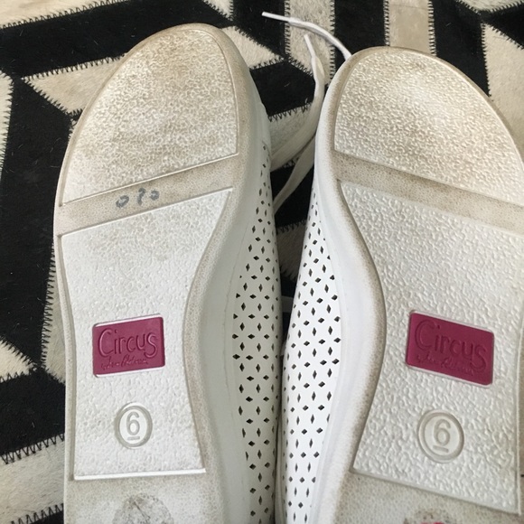 Circus sam Edelman white tennis shoes! - Picture 7 of 7
