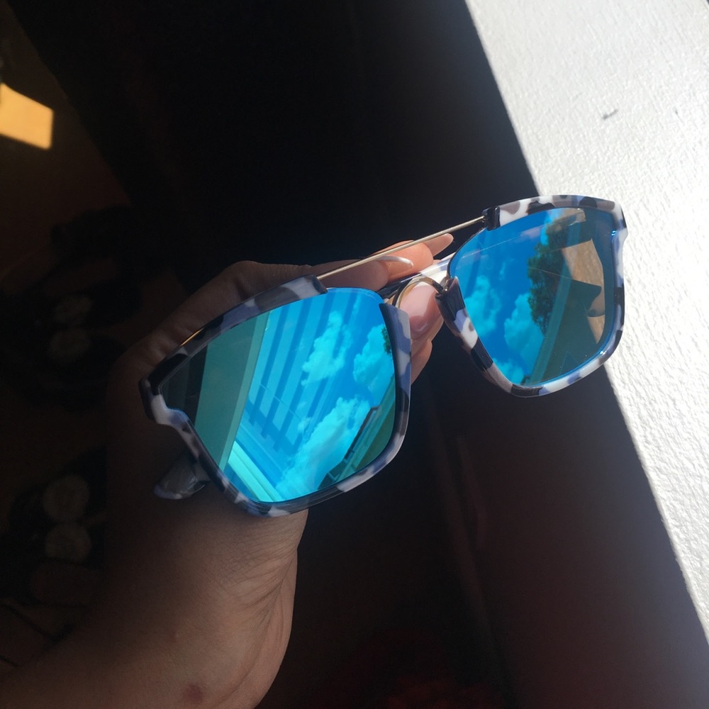 Mirror sunglasses