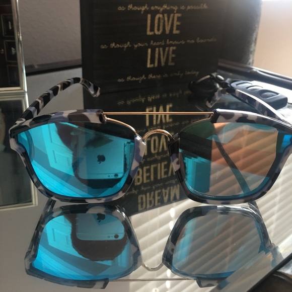 Mirror sunglasses - Picture 4 of 4