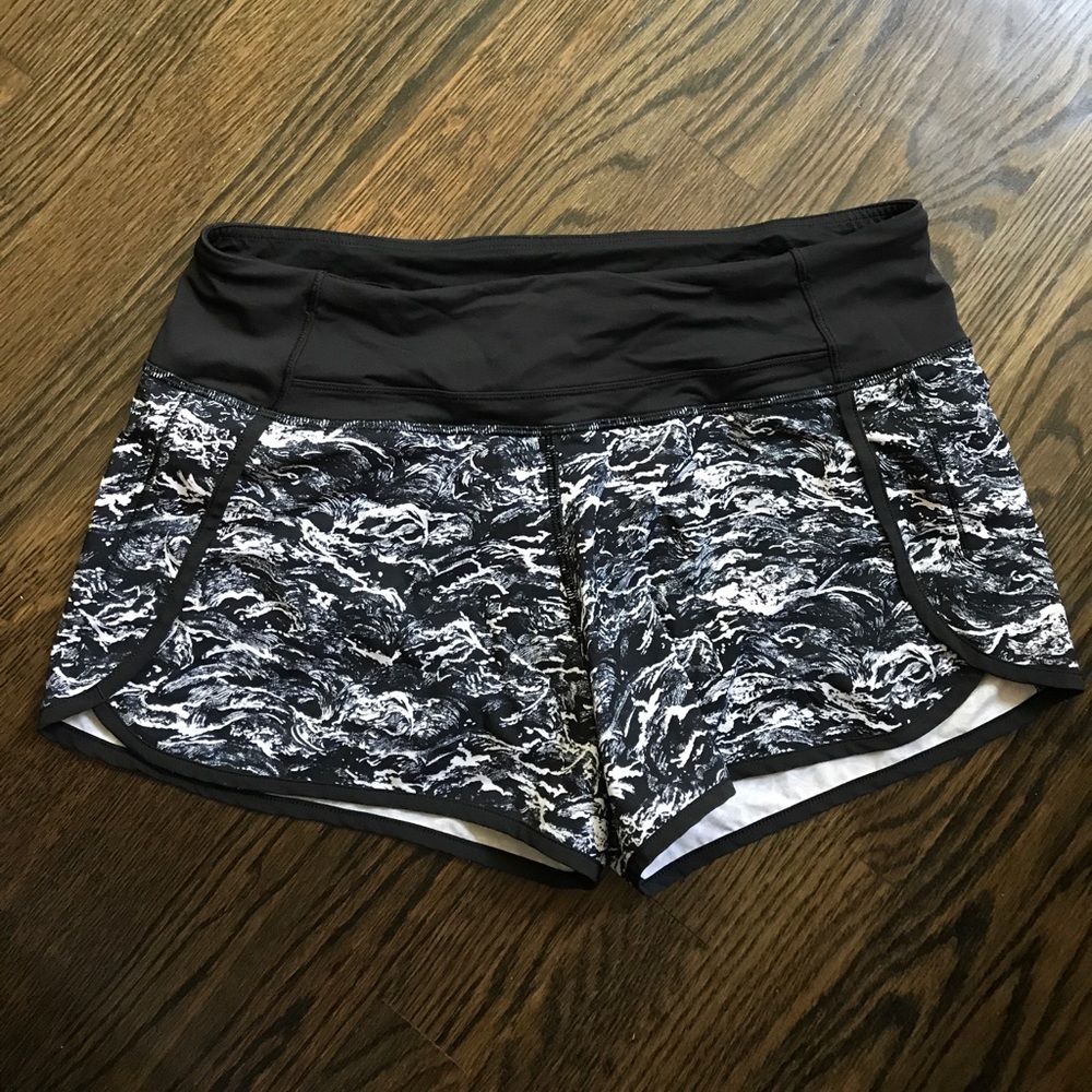 Lululemon Run Times short