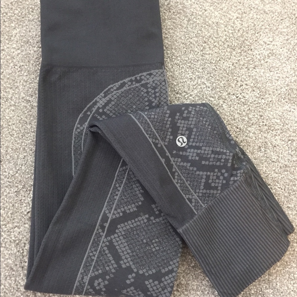 Lululemon Flow Leggings Size 4