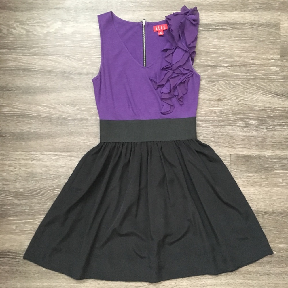 Adorable party dress with pockets!