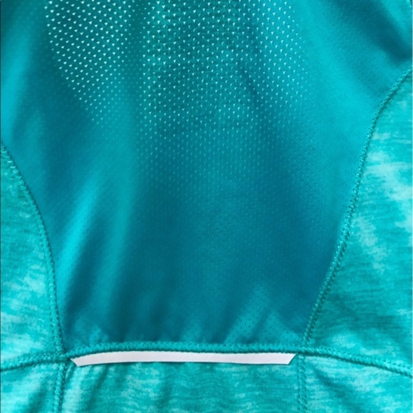 work out tee - Picture 3 of 4