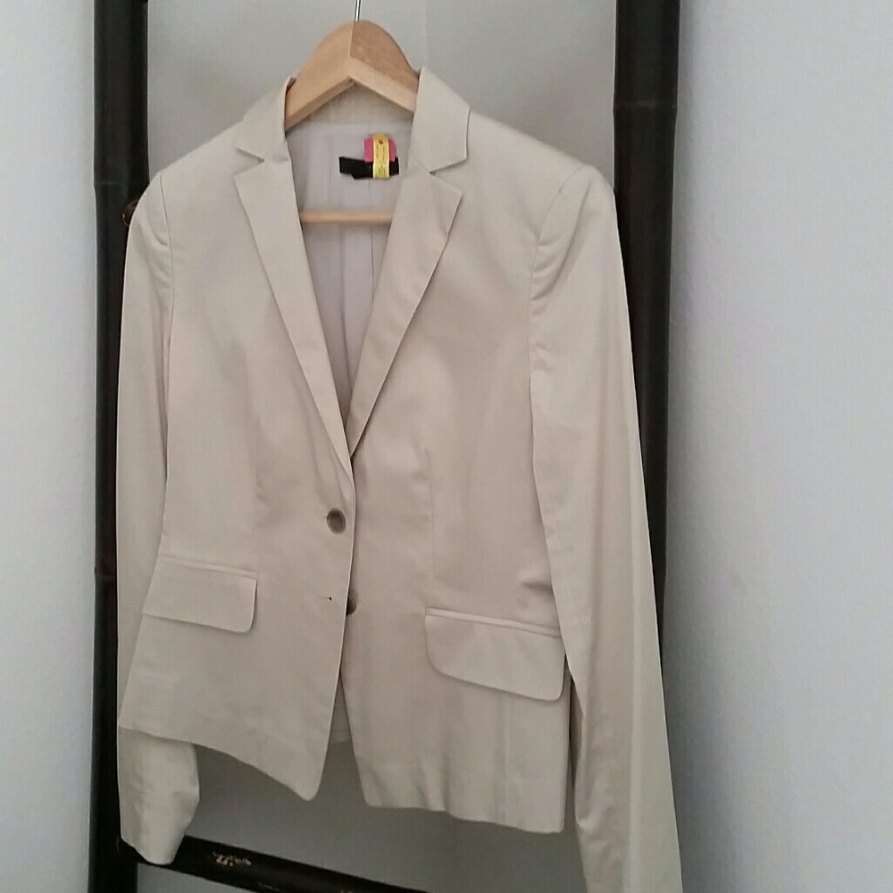 Light khaki blazer
