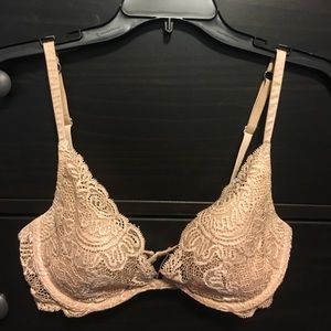 Victoria's Secret Very Sexy deep plunge lace bra