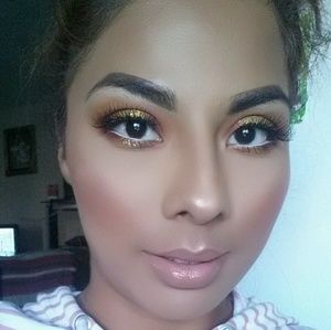 Meet your Posher, Liz