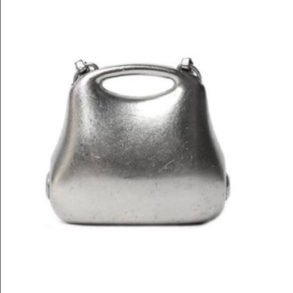 CHANEL SILVER KEYCHAIN - Picture 4 of 4