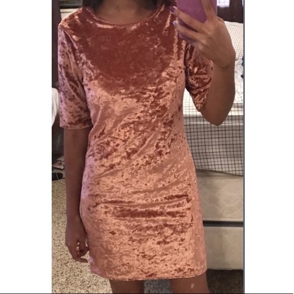 💥SOLD💥 HOT & TRENDY VELVIT PINK MINI DRESS - Picture 5 of 5
