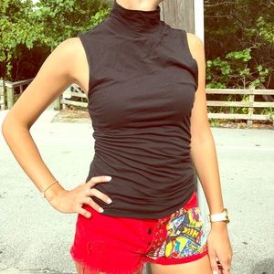 Sleeveless black top S!!