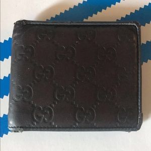 Black Leather Gucci Bifold Wallet