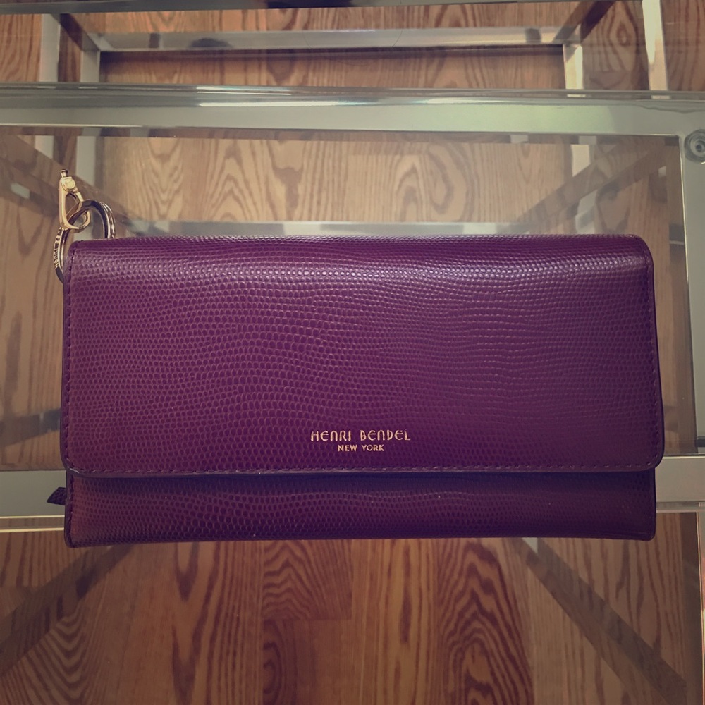 Henri Bendel Uptown Out & About Organizer Wallet
