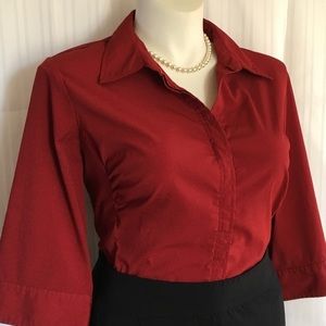 Cranberry red crisp stretch poly 3/4 sleeve shirt