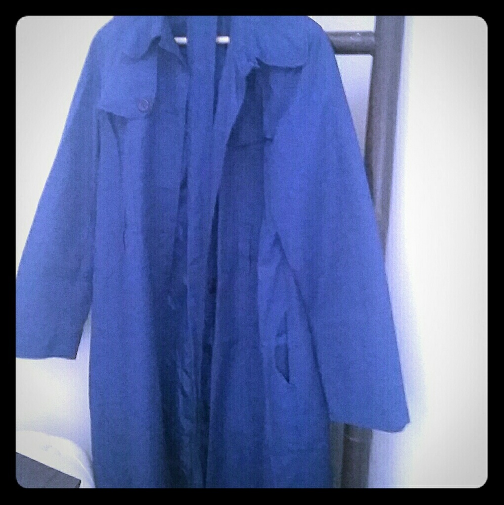 Blue rain/overcoat with belt