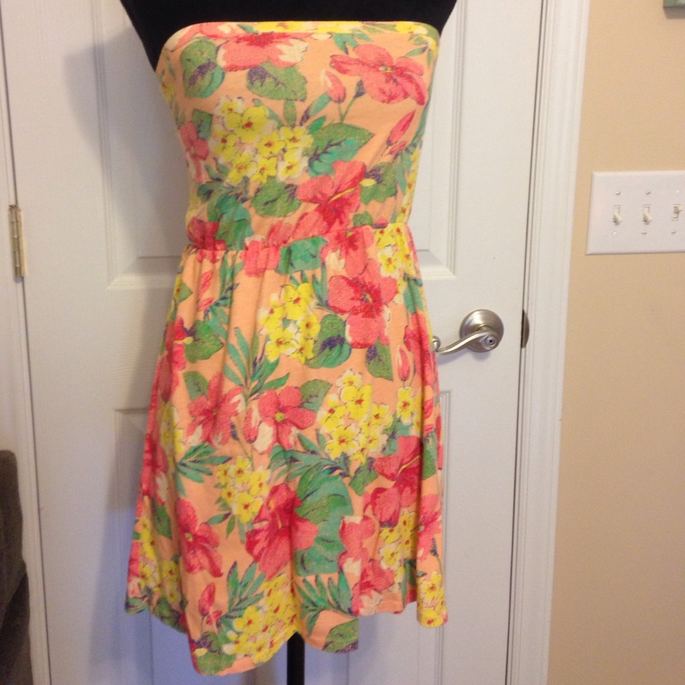 Hawaiian flower design strapless dress