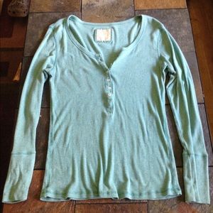 Old navy long sleeve shirt