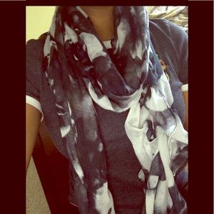 Marble scarf
