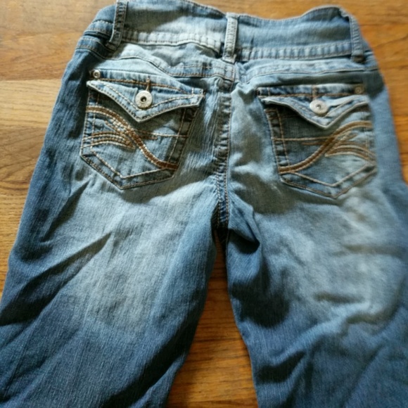 Mudd capris size 3 - Picture 2 of 2