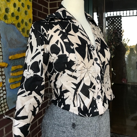 Harvé Benard Linen Button Down Top - Picture 5 of 6