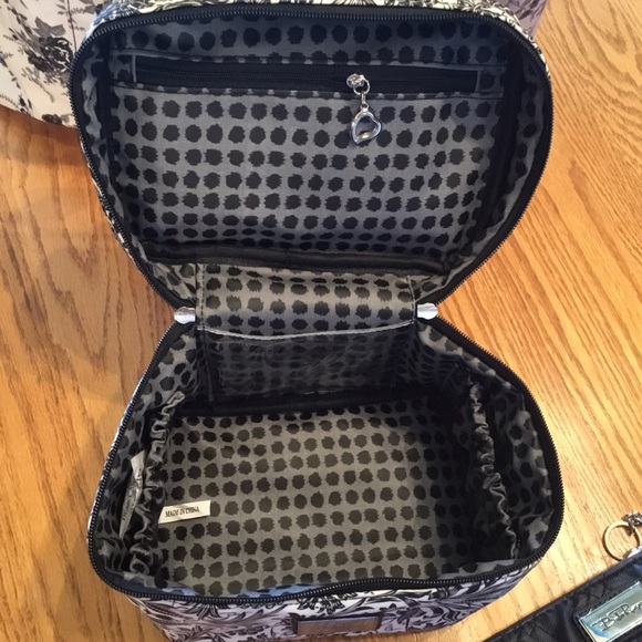 B.T.Russo 4-Pc. Bag Set - Picture 6 of 7
