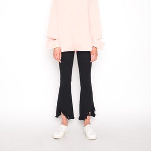 ✨NWT Oak + Fort raw hem flare jeans✨