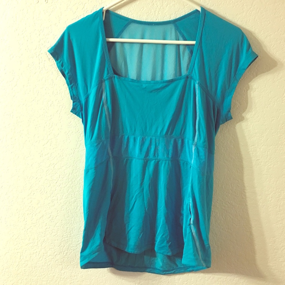 Lululemon teal/blue top