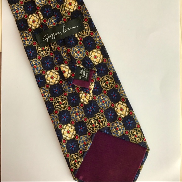 Geoffrey Beene 100% silk Navy & Gold Medallion Tie - Picture 2 of 2
