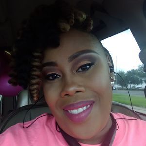 Meet your Posher, Juania