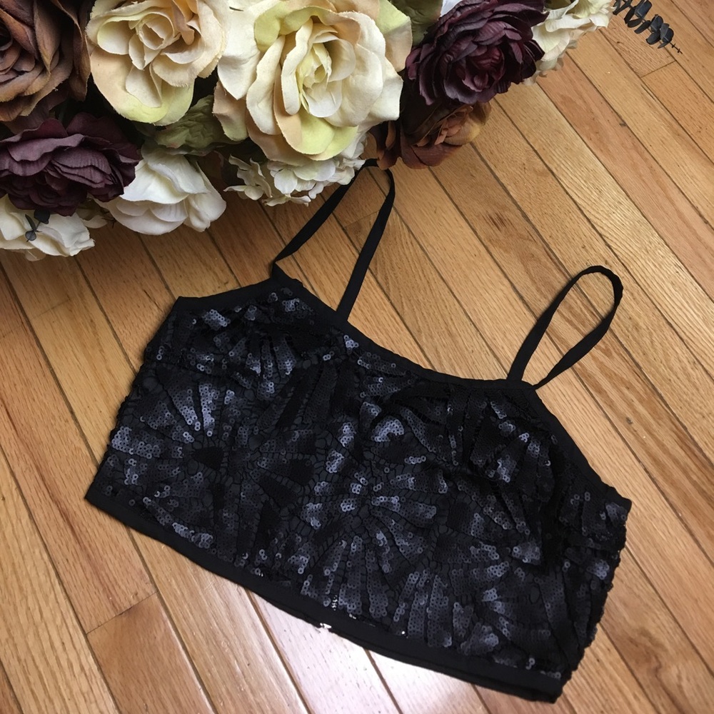 Black sequin crop top!