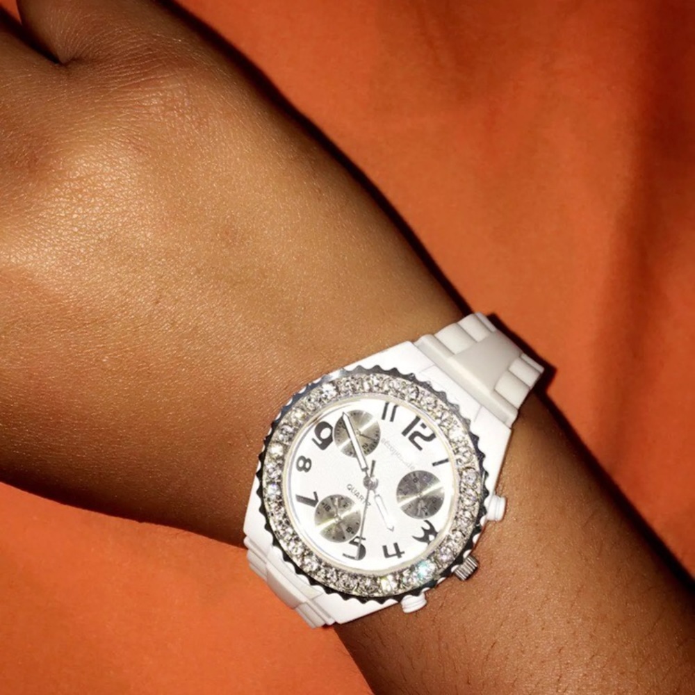 Watch - Picture 2 of 3