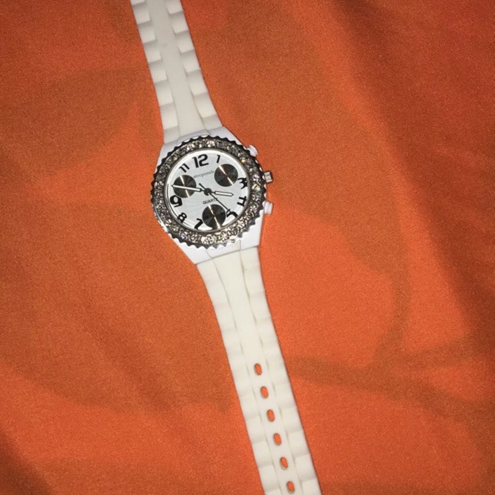 Watch - Picture 3 of 3