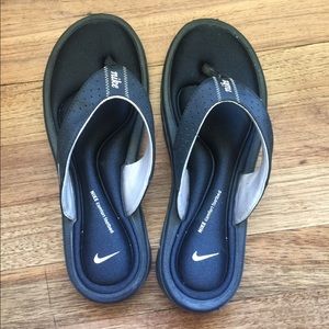 Nike flip flops