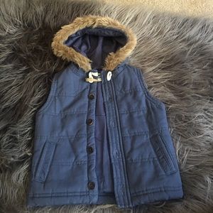 18m Oshkosh fall vest