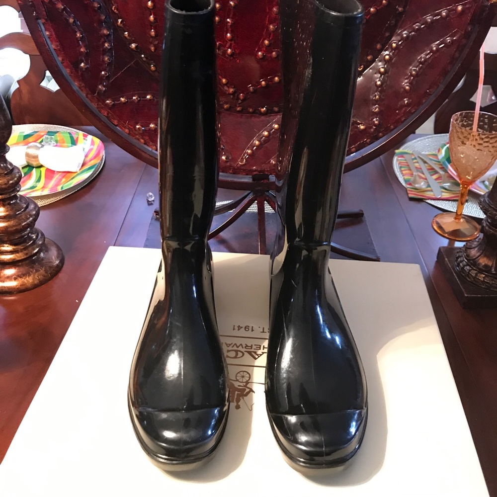 !!SOLD!💯authentic coach rain boots