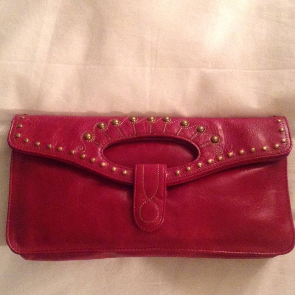 Red hobo clutch