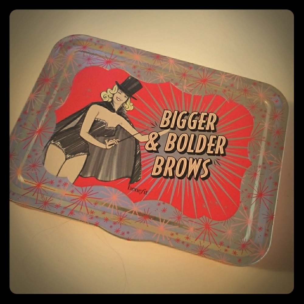 Bigger and bolder brows by benefit