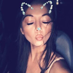 Meet your Posher, Kendra