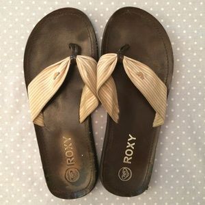 🌟 Roxy neutral flip-flops / thong sandals