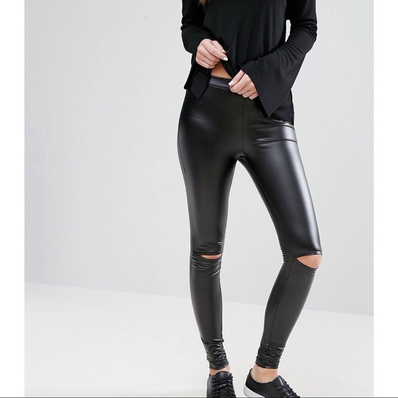 SALE❗️LAST 1(M)❗️Faux Leather Knee Slit Leggings - Picture 3 of 8