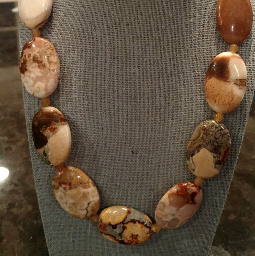 Yameen Light Agate and Carnelian necklace