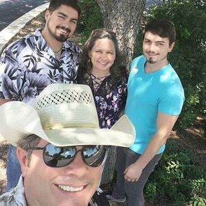 Meet your Posher, Debbie