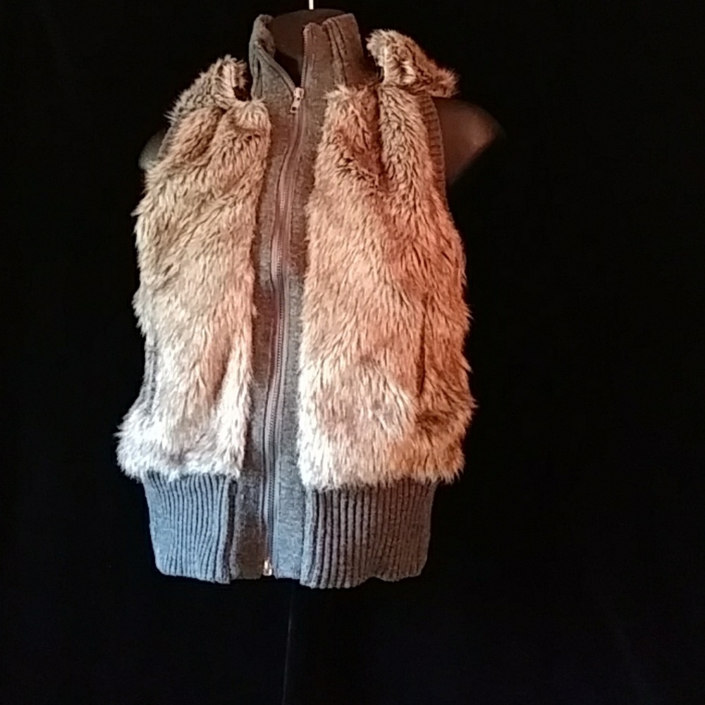 Hologram fauxfur and knit vest w hood + zipper-szS