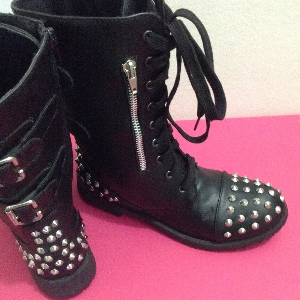SOLD!!! STUDDED/SPIKED COMBAT BOOTS - Picture 1 of 4