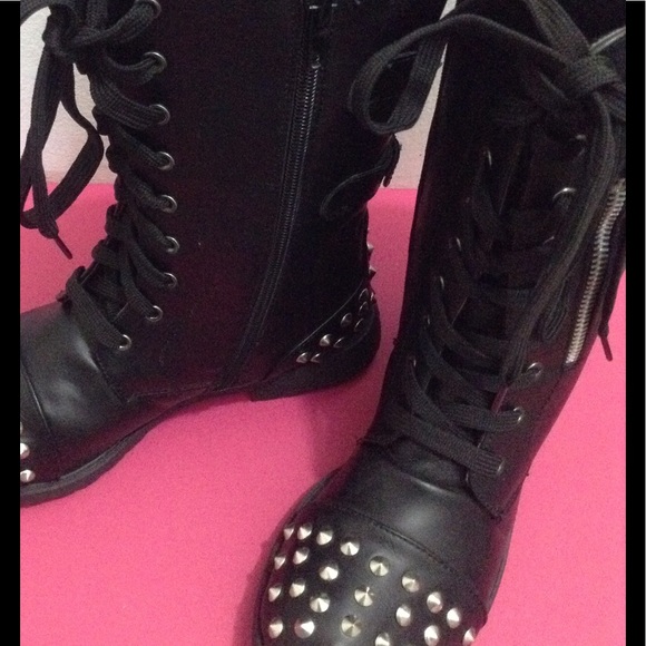 SOLD!!! STUDDED/SPIKED COMBAT BOOTS - Picture 2 of 4