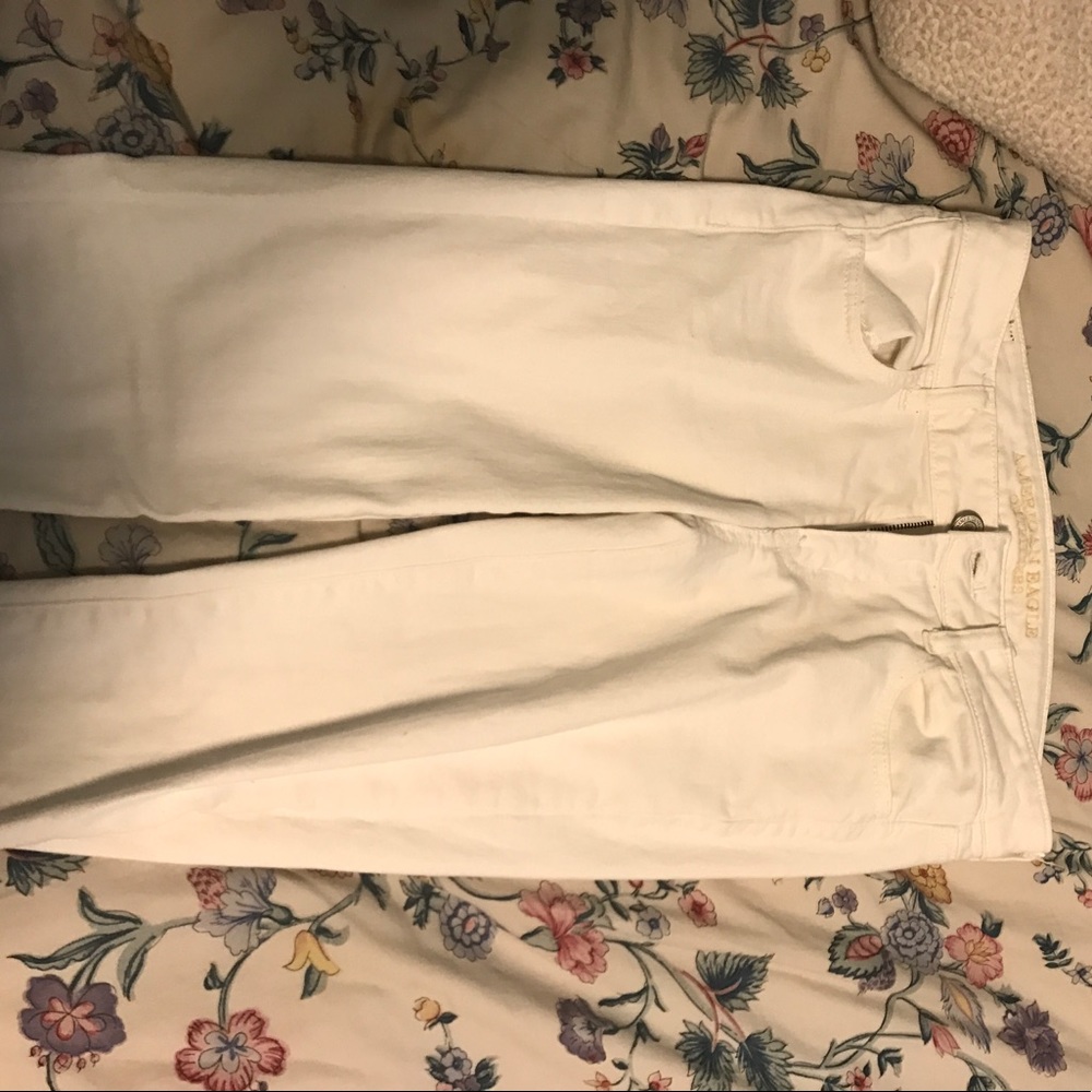 American Eagle white jeans