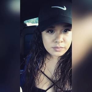 Meet your Posher, Claudia