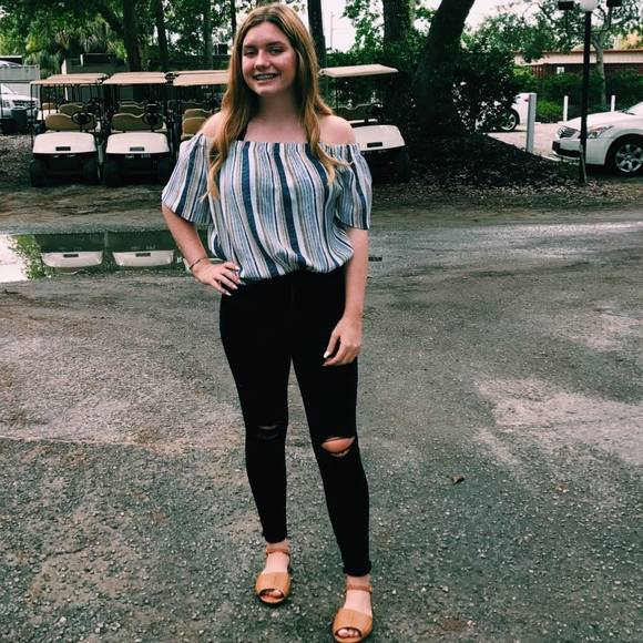 Meet your Posher, Aubri - Picture 1 of 1