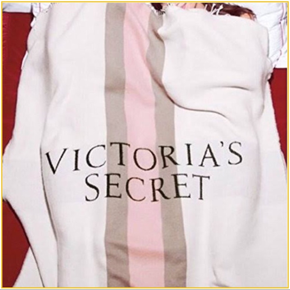 NWT Victoria's Secret LIMITED EDITION Blanket