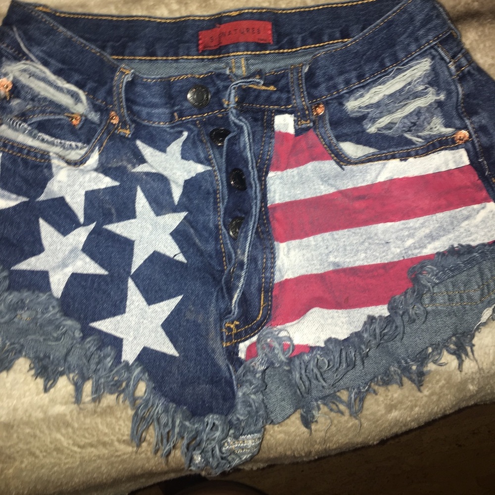 American flag trendy shorts